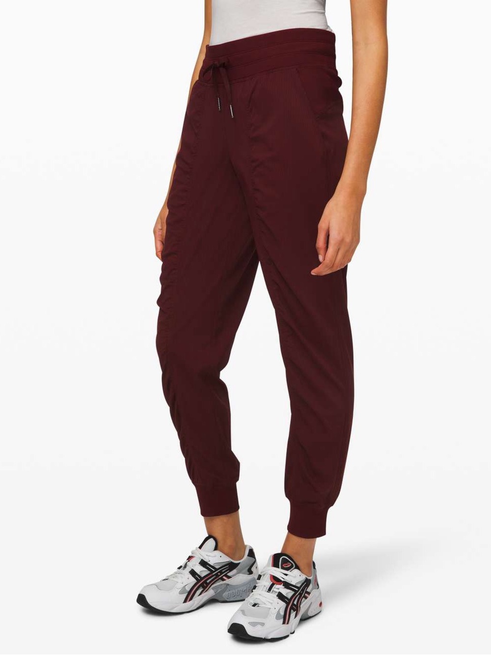 Lululemon Dance Studio Jogger
Garnet size 6